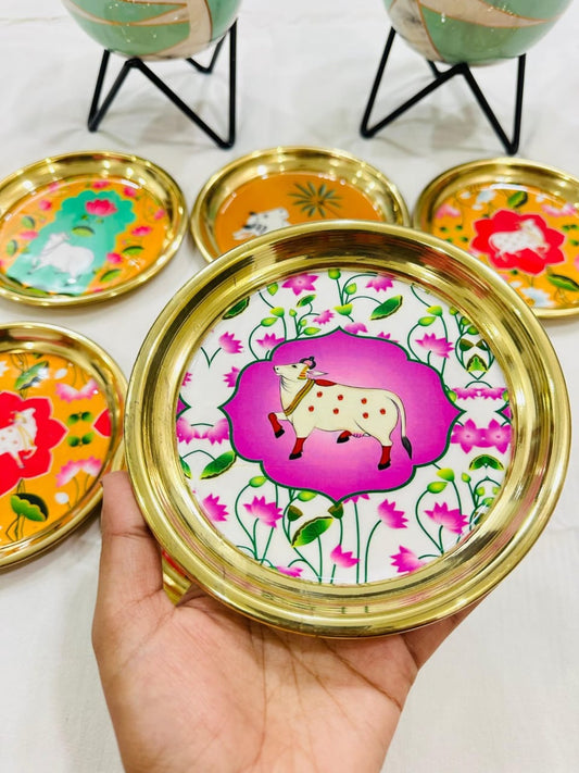 Metal Brass Pooja Thali With Golden Paint in Differente disigning